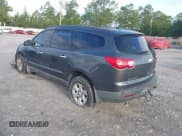 ✅ 2009 Chevrolet Traverse LS • VIN: 1GNEV13D69S143068 • Lot: 42637832. Wystawiony na IAAI z przebiegiem 152 270 mil. Bezpłatny archiwum sprzedaży aukcyjnych z USA i szczegółowy raport historii pojazdu na DreamBid. Zdjęcie 3.