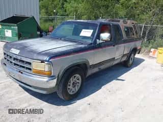 1992 Dodge Dakota z VIN 1B7FL23X2NS566002, wystawiony jako IAAI lot #42884098 z przebiegiem 141 282 mil mil oraz . Historia ofert i sprzedaży dostępna na DreamBid. Obrazek 2.