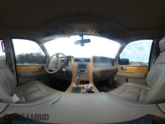 ✅ 2007 Lincoln Navigator • VIN: 5LMFU28567LJ16959 • Lot: 42211877. Wystawiony na IAAI z przebiegiem 196 635 mil. Bezpłatny archiwum sprzedaży aukcyjnych z USA i szczegółowy raport historii pojazdu na DreamBid. Zdjęcie 18.