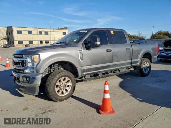 ✅ 2022 Ford F-250 XLT • VIN: 1FT7W2BT0NEC08552 • Lot: 90234705. Wystawiony na Copart z przebiegiem 83 409 mil. Bezpłatny archiwum sprzedaży aukcyjnych z USA i szczegółowy raport historii pojazdu na DreamBid. Zdjęcie 1.