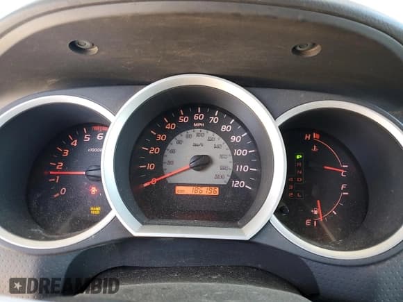 ✅ 2011 Toyota Tacoma PreRunner • VIN: 5TFKU4HN3BX001335 • Lot: 48494445. Listed on Copart with 186,196 mi. Free auction sales archive from the USA and detailed vehicle history report at DreamBid. Image 9.