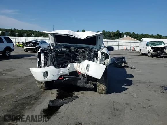 ✅ 2017 Chevrolet Silverado 1500 LTZ • VIN: 3GCUKSEC8HG515992 • Лот: 80252645. Опубликован ранее на Copart с пробегом Не указан. Бесплатный доступ к архиву аукционных продаж из США и подробный отчёт об истории автомобиля на DreamBid. Изображение 13.