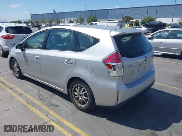 ✅ 2015 Toyota Prius Two • VIN: JTDZN3EU0FJ024050 • Lot: 42839738. Listed on IAAI with 153,906 mi. Free auction sales archive from the USA and detailed vehicle history report at DreamBid. Image 3.