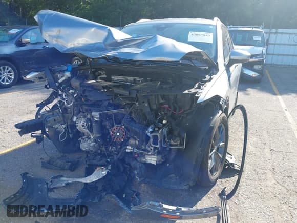 ✅ 2022 Volkswagen Tiguan SE • VIN: 3VV2B7AX4NM157074 • Lot: 43067043. Wystawiony na IAAI z przebiegiem 51 131 mil. Bezpłatny archiwum sprzedaży aukcyjnych z USA i szczegółowy raport historii pojazdu na DreamBid. Zdjęcie 13.