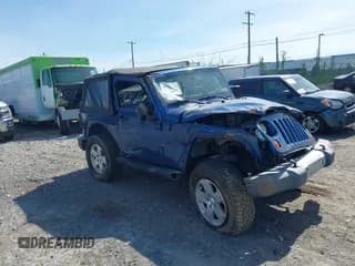 ✅ 2010 Jeep Wrangler Sahara • VIN: 1J4AA5D18AL196409 • Lot: 42148204. Wystawiony na IAAI z przebiegiem 8 500 mil. Bezpłatny archiwum sprzedaży aukcyjnych z USA i szczegółowy raport historii pojazdu na DreamBid. Zdjęcie 1.