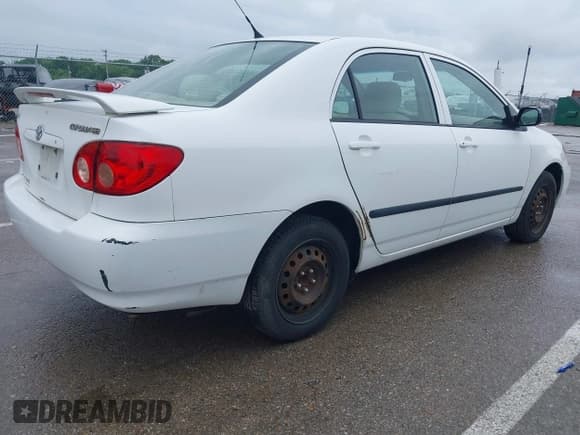 ✅ 2007 Toyota Corolla CE • VIN: 1NXBR32EX7Z788115 • Lot: 42515984. Listed on IAAI with 117,390 mi. Free auction sales archive from the USA and detailed vehicle history report at DreamBid. Image 4.