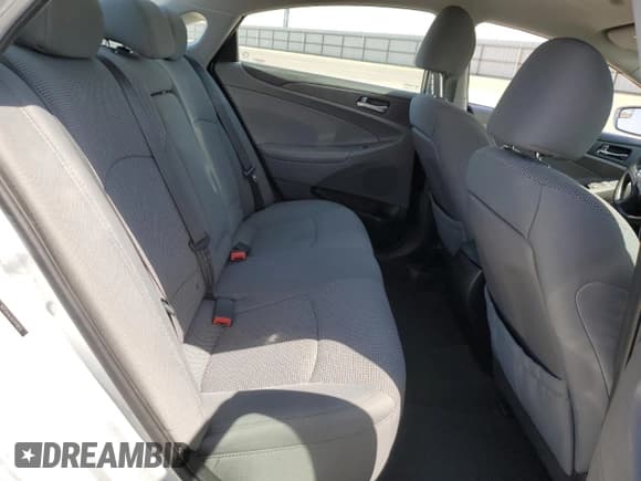 ✅ 2014 Hyundai Sonata GLS • VIN: 5NPEB4AC4EH919610 • Lot: 68584454. Listed on Copart with 121,053 mi. Free auction sales archive from the USA and detailed vehicle history report at DreamBid. Image 10.