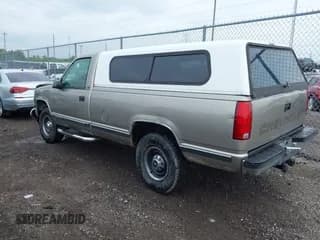 ✅ 1999 Chevrolet Silverado 2500 • VIN: 1GCGC24R2XF004021 • Lot: 42436623. Wystawiony na IAAI z przebiegiem 247 904 mil. Bezpłatny archiwum sprzedaży aukcyjnych z USA i szczegółowy raport historii pojazdu na DreamBid. Zdjęcie 3.