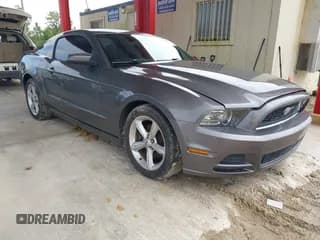 ✅ 2013 Ford Mustang V6 • VIN: 1ZVBP8AM1D5260370 • Lot: 43208647. Listed on IAAI with 161,418 mi. Free auction sales archive from the USA and detailed vehicle history report at DreamBid. Image 1.