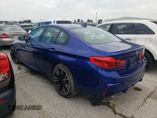 ✅ 2018 BMW M5 • VIN: WBSJF0C52JB282330 • Lot: 55099423. Wystawiony na Copart z przebiegiem 7 398 mil. Bezpłatny archiwum sprzedaży aukcyjnych z USA i szczegółowy raport historii pojazdu na DreamBid. Zdjęcie 2.