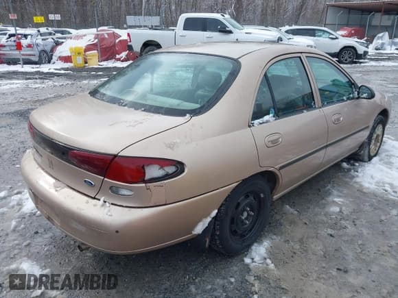 ✅ 1998 Ford Escort LX • VIN: 1FAFP10P4WW212534 • Лот: 43844363. Опубликован ранее на IAAI с пробегом 133 006 миль. Бесплатный доступ к архиву аукционных продаж из США и подробный отчёт об истории автомобиля на DreamBid. Изображение 4.