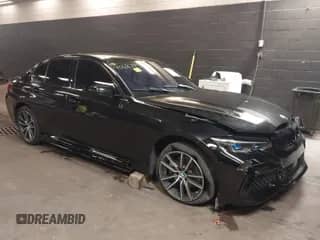 2020 BMW 3 Series 330i xDrive z VIN WBA5R7C05LFH42556, wystawiony jako IAAI lot #40687893 z przebiegiem 74 290 mil mil oraz . Historia ofert i sprzedaży dostępna na DreamBid. Obrazek 1.