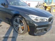 ✅ 2016 BMW 7 Series 750i • VIN: WBA7F0C56GGL99287 • Lot: 43749141. Wystawiony na IAAI z przebiegiem 102 726 mil. Bezpłatny archiwum sprzedaży aukcyjnych z USA i szczegółowy raport historii pojazdu na DreamBid. Zdjęcie 6.