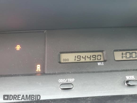 ✅ 2001 Toyota Avalon XLS • VIN: 4T1BF28B41U187676 • Lot: 84398165. Wystawiony na Copart z przebiegiem 194 490 mil. Bezpłatny archiwum sprzedaży aukcyjnych z USA i szczegółowy raport historii pojazdu na DreamBid. Zdjęcie 9.