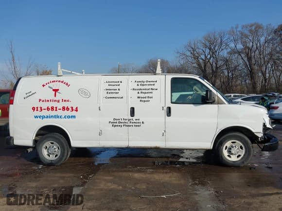✅ 2017 Chevrolet Express Cargo • VIN: 1GCWGBFF8H1351757 • Lot: 43738063. Listed on IAAI with 150,892 mi. Free auction sales archive from the USA and detailed vehicle history report at DreamBid. Image 14.