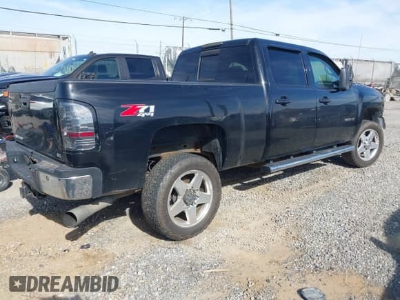 ✅ 2011 Chevrolet Silverado 2500HD LTZ • VIN: 1GC1KYC8XBF249646 • Лот: 41766424. Опубликован ранее на IAAI с пробегом 229 020 миль. Бесплатный доступ к архиву аукционных продаж из США и подробный отчёт об истории автомобиля на DreamBid. Изображение 4.