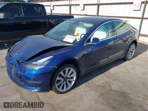 ✅ 2020 Tesla Model 3 Standard Range Plus • VIN: 5YJ3E1EA8LF662694 • Лот: 43447519. Опубликован ранее на IAAI с пробегом 62 122 миль. Бесплатный доступ к архиву аукционных продаж из США и подробный отчёт об истории автомобиля на DreamBid. Изображение 24.