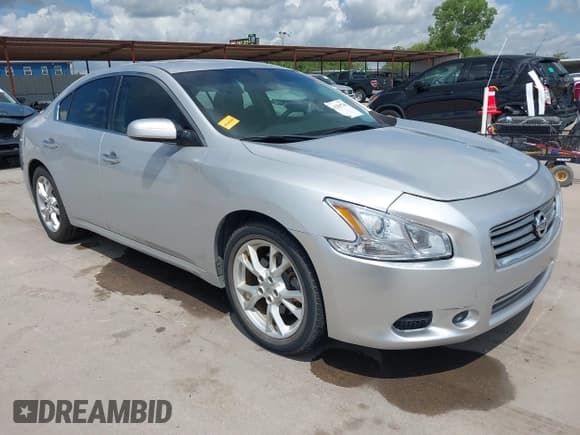 ✅ 2014 Nissan Maxima SV • VIN: 1N4AA5AP4EC447078 • Lot: 42584744. Wystawiony na IAAI z przebiegiem 92 213 mil. Bezpłatny archiwum sprzedaży aukcyjnych z USA i szczegółowy raport historii pojazdu na DreamBid. Zdjęcie 1.