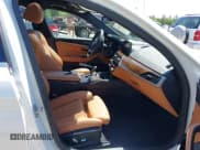 ✅ 2020 BMW 5 Series 540i xDrive • VIN: WBAJS3C07LCE31112 • Lot: 42547409. Wystawiony na IAAI z przebiegiem 42 093 mil. Bezpłatny archiwum sprzedaży aukcyjnych z USA i szczegółowy raport historii pojazdu na DreamBid. Zdjęcie 5.