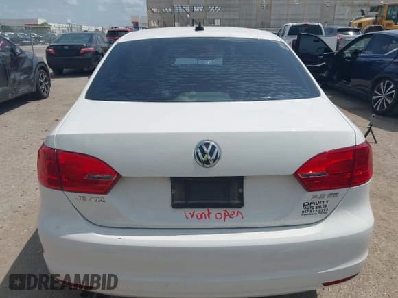 ✅ 2013 Volkswagen Jetta SE • VIN: 3VWDX7AJXDM365203 • Lot: 42551918. Listed on IAAI with 124,946 mi. Free auction sales archive from the USA and detailed vehicle history report at DreamBid. Image 17.