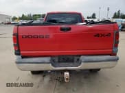 ✅ 2001 Dodge 2500 • VIN: 3B7KF23661G215740 • Lot: 70386685. Wystawiony na Copart z przebiegiem 264 543 mil. Bezpłatny archiwum sprzedaży aukcyjnych z USA i szczegółowy raport historii pojazdu na DreamBid. Zdjęcie 6.