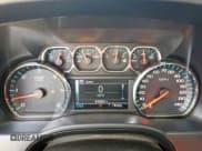 ✅ 2018 Chevrolet Silverado 1500 LT • VIN: 3GCPCREC8JG318572 • Lot: 68944925. Wystawiony na Copart z przebiegiem 83 964 mil. Bezpłatny archiwum sprzedaży aukcyjnych z USA i szczegółowy raport historii pojazdu na DreamBid. Zdjęcie 9.