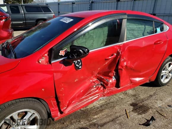 ✅ 2016 Chevrolet Cruze LT • VIN: 1G1BE5SMXG7306091 • Лот: 66806822. Размещён на Copart с пробегом Не указан миль. Получите бесплатный доступ к архиву аукционных продаж из США и посмотрите подробный отчёт об истории автомобиля на DreamBid. Изображение 9.