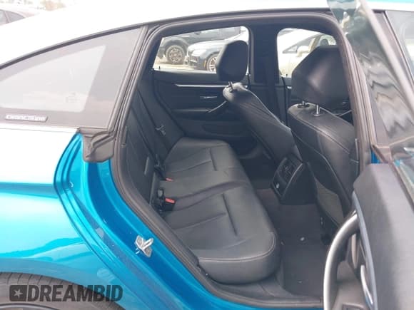 ✅ 2018 BMW 4 Series 430i xDrive • VIN: WBA4J3C53JBG97192 • Lot: 42945959. Listed on IAAI with 99,858 mi. Free auction sales archive from the USA and detailed vehicle history report at DreamBid. Image 8.