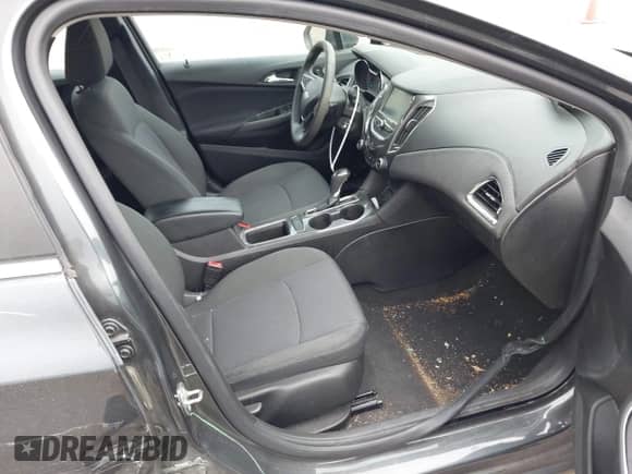 2018 Chevrolet Cruze LT with VIN 3G1BE6SM2JS574129, listed as a IAAI auction lot 43435357 with 114,058 mi miles and . Bid and sale history available at DreamBid. Image 5.