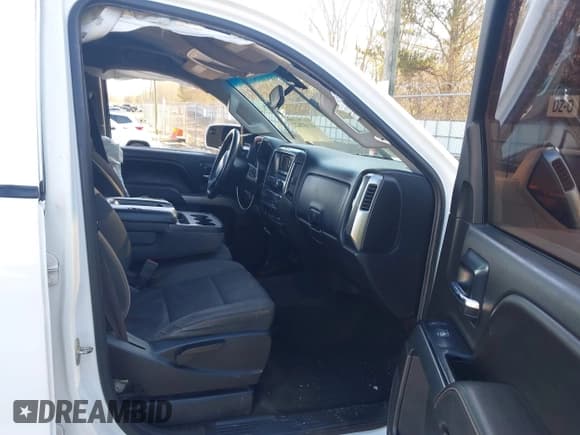 ✅ 2015 Chevrolet Silverado 2500HD LT • VIN: 1GC1CVEG5FF101541 • Lot: 41187622. Wystawiony na IAAI z przebiegiem 295 925 mil. Bezpłatny archiwum sprzedaży aukcyjnych z USA i szczegółowy raport historii pojazdu na DreamBid. Zdjęcie 5.