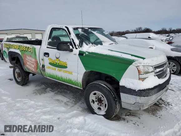✅ 2005 Chevrolet Silverado 2500HD Work Truck • VIN: 1GCHC24U35E280090 • Лот: 44926445. Опубликован ранее на Copart с пробегом 209 641 миль. Бесплатный доступ к архиву аукционных продаж из США и подробный отчёт об истории автомобиля на DreamBid. Изображение 4.