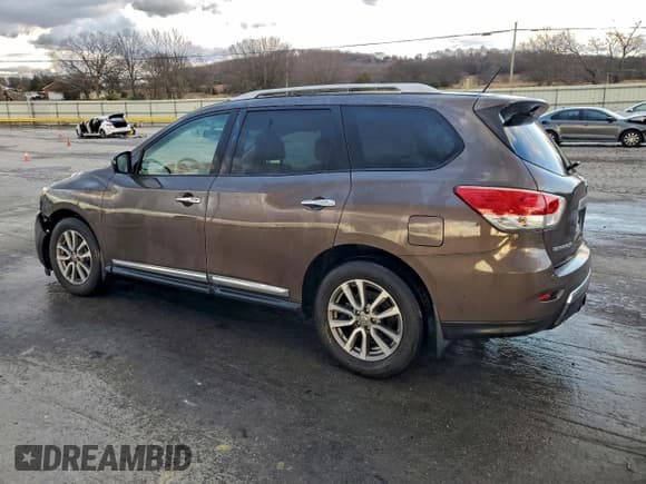 ✅ 2015 Nissan Pathfinder SV • VIN: 5N1AR2MN7FC694202 • Lot: 94052755. Listed on Copart with 131,702 mi. Free auction sales archive from the USA and detailed vehicle history report at DreamBid. Image 2.