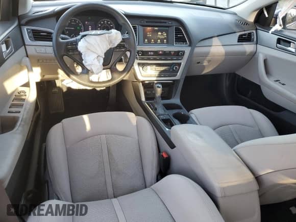 ✅ 2016 Hyundai Sonata 2.4L • VIN: 5NPE24AF9GH353358 • Лот: 90878955. Опубликован ранее на Copart с пробегом 139 397 миль. Бесплатный доступ к архиву аукционных продаж из США и подробный отчёт об истории автомобиля на DreamBid. Изображение 8.