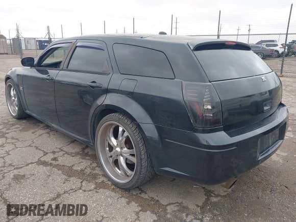 ✅ 2005 Dodge Magnum RT • VIN: 2D8GV582X5H544304 • Lot: 42138995. Listed on IAAI with 204,484 mi. Free auction sales archive from the USA and detailed vehicle history report at DreamBid. Image 3.