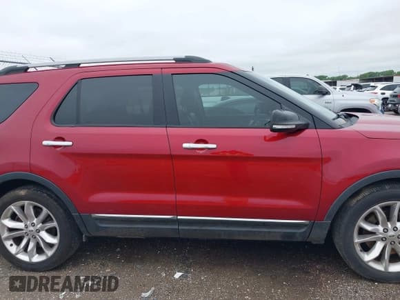 ✅ 2014 Ford Explorer XLT • VIN: 1FM5K7D84EGC47234 • Lot: 42165805. Wystawiony na IAAI z przebiegiem 166 452 mil. Bezpłatny archiwum sprzedaży aukcyjnych z USA i szczegółowy raport historii pojazdu na DreamBid. Zdjęcie 13.