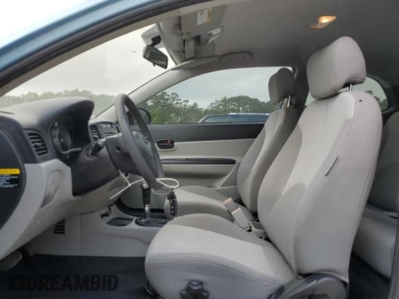 ✅ 2009 Hyundai Accent GS • VIN: KMHCM36C29U127029 • Lot: 51176445. Listed on Copart with 53,164 mi. Free auction sales archive from the USA and detailed vehicle history report at DreamBid. Image 7.