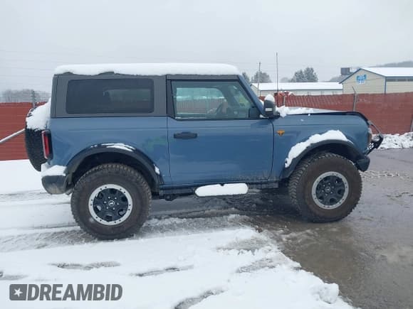 ✅ 2024 Ford Bronco Badlands • VIN: 1FMDE9AP3RLA67007 • Lot: 43797268. Listed on IAAI with 2,544 mi. Free auction sales archive from the USA and detailed vehicle history report at DreamBid. Image 13.