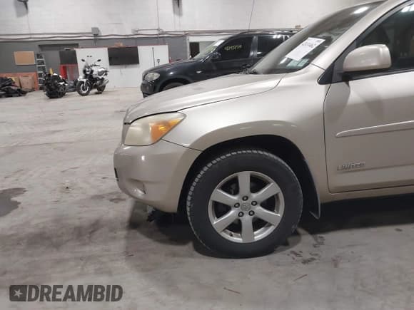 ✅ 2008 Toyota RAV4 Limited • VIN: JTMZK31V585023530 • Lot: 42434462. Listed on IAAI with 232,829 mi. Free auction sales archive from the USA and detailed vehicle history report at DreamBid. Image 14.