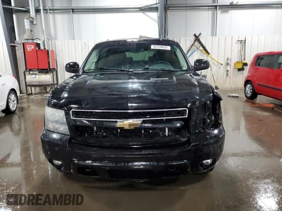 ✅ 2010 Chevrolet Suburban LT • VIN: 1GNUKJE3XAR186011 • Lot: 92259925. Listed on Copart with 234,842 mi. Free auction sales archive from the USA and detailed vehicle history report at DreamBid. Image 5.