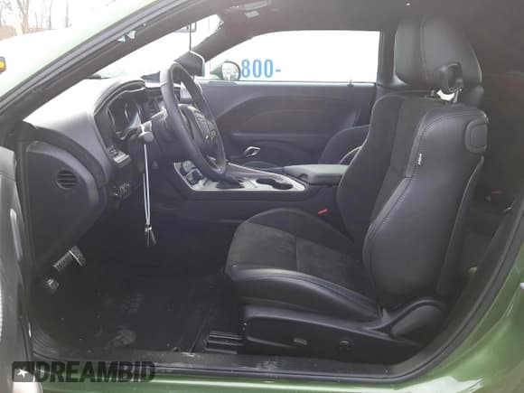 ✅ 2022 Dodge Challenger GT • VIN: 2C3CDZJG9NH227129 • Lot: 43214983. Wystawiony na Copart z przebiegiem 987 mil. Bezpłatny archiwum sprzedaży aukcyjnych z USA i szczegółowy raport historii pojazdu na DreamBid. Zdjęcie 7.