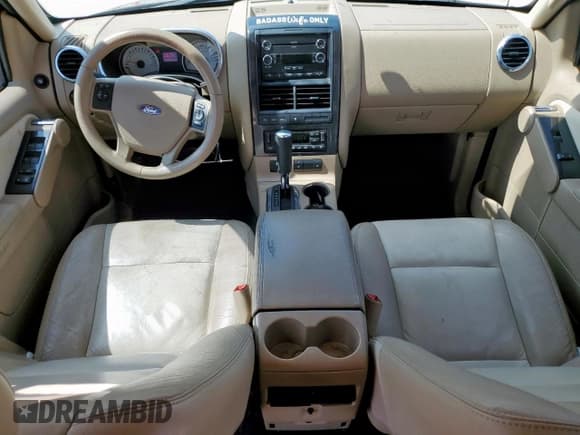 ✅ 2008 Ford Explorer Sport Trac Limited • VIN: 1FMEU33E38UB36836 • Лот: 63942325. Опубликован ранее на Copart с пробегом 117 728 миль. Бесплатный доступ к архиву аукционных продаж из США и подробный отчёт об истории автомобиля на DreamBid. Изображение 8.