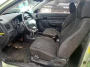 ✅ 2010 Hyundai Accent GS • VIN: KMHCM3AC5AU173868 • Lot: 63679405. Wystawiony na Copart z przebiegiem 120 708 mil. Bezpłatny archiwum sprzedaży aukcyjnych z USA i szczegółowy raport historii pojazdu na DreamBid. Zdjęcie 7.