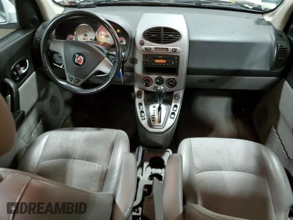 ✅ 2005 Saturn VUE • VIN: 5GZCZ53465S861384 • Lot: 46280275. Wystawiony na Copart z przebiegiem 110 668 mil. Bezpłatny archiwum sprzedaży aukcyjnych z USA i szczegółowy raport historii pojazdu na DreamBid. Zdjęcie 8.