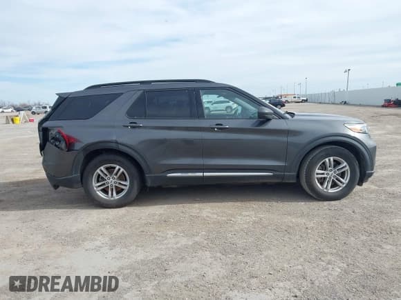 ✅ 2020 Ford Explorer XLT • VIN: 1FMSK7DH3LGA67680 • Lot: 41793104. Wystawiony na IAAI z przebiegiem 57 409 mil. Bezpłatny archiwum sprzedaży aukcyjnych z USA i szczegółowy raport historii pojazdu na DreamBid. Zdjęcie 13.