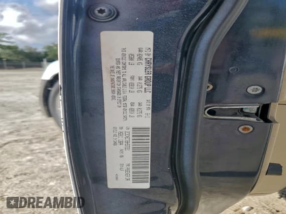 ✅ 2011 Chrysler 300 C • VIN: 2C3CA6CT6BH537221 • Lot: 94879955. Listed on Copart with 140,489 mi. Free auction sales archive from the USA and detailed vehicle history report at DreamBid. Image 12.