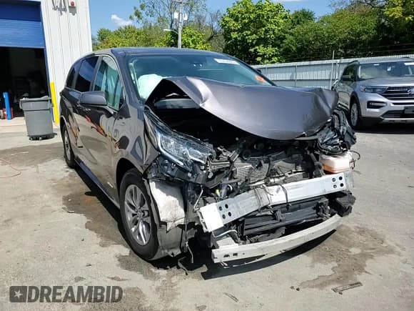 ✅ 2021 Toyota Sienna LE • VIN: 5TDKRKEC0MS006123 • Лот: 80434285. Опубликован ранее на Copart с пробегом 104 852 миль. Бесплатный доступ к архиву аукционных продаж из США и подробный отчёт об истории автомобиля на DreamBid. Изображение 14.