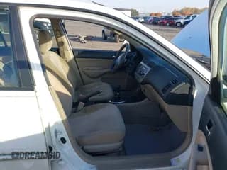 ✅ 2003 Honda Civic Hybrid • VIN: JHMES95673S011604 • Lot: 43725970. Wystawiony na IAAI z przebiegiem 263 847 mil. Bezpłatny archiwum sprzedaży aukcyjnych z USA i szczegółowy raport historii pojazdu na DreamBid. Zdjęcie 5.