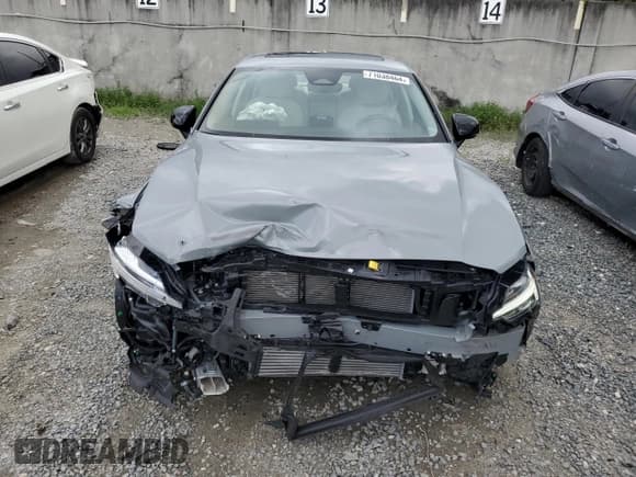 ✅ 2024 Volvo S60 Ultimate Dark Theme • VIN: 7JRH60FM8RG298265 • Lot: 71038464. Listed on Copart with 2,425 mi. Free auction sales archive from the USA and detailed vehicle history report at DreamBid. Image 5.