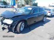 ✅ 2020 Chrysler 300 Touring L • VIN: 2C3CCAAG4LH250030 • Лот: 43503597. Опубликован ранее на IAAI с пробегом 72 626 миль. Бесплатный доступ к архиву аукционных продаж из США и подробный отчёт об истории автомобиля на DreamBid. Изображение 2.