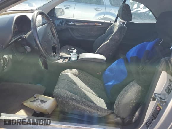 ✅ 2003 Mercedes-Benz CLK 430 • VIN: WDBLK70G23T143823 • Лот: 75364334. Опубликован ранее на Copart с пробегом Не указан. Бесплатный доступ к архиву аукционных продаж из США и подробный отчёт об истории автомобиля на DreamBid. Изображение 7.